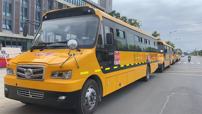 安全舒適的牛鼻子校車(chē).jpg