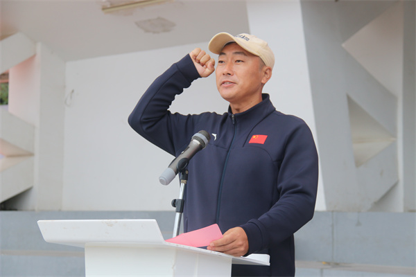 王瑞程老師宣誓.jpg