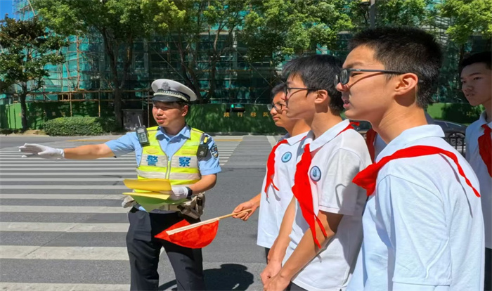 志愿服務(wù).jpg
