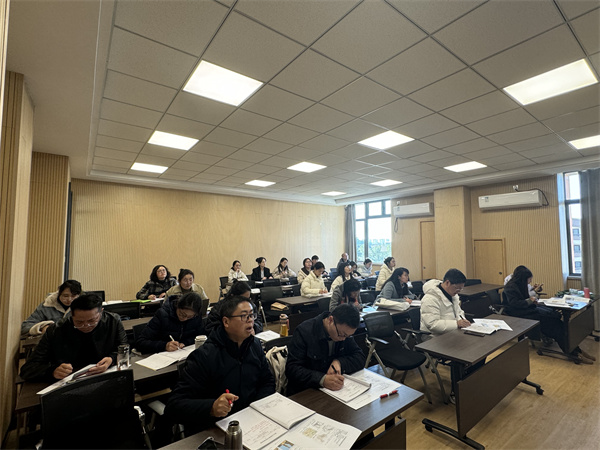 市直老師聽課.jpg