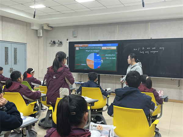 1孫玥老師授課.jpg