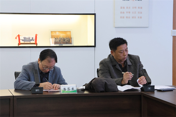 物理說課現(xiàn)場.jpg