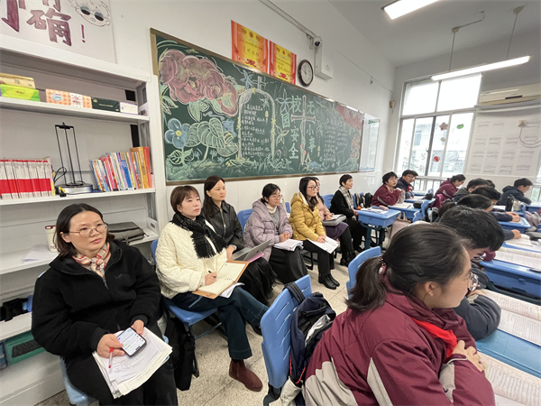 初中英語聽課現(xiàn)場.jpg