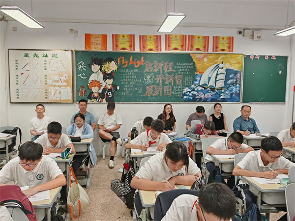 教師聽課.jpg