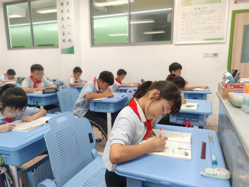 課堂的精彩瞬間11.jpg