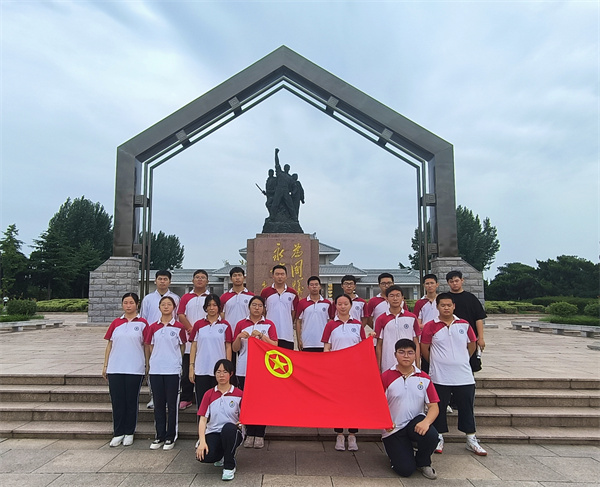 全體合影2.jpg