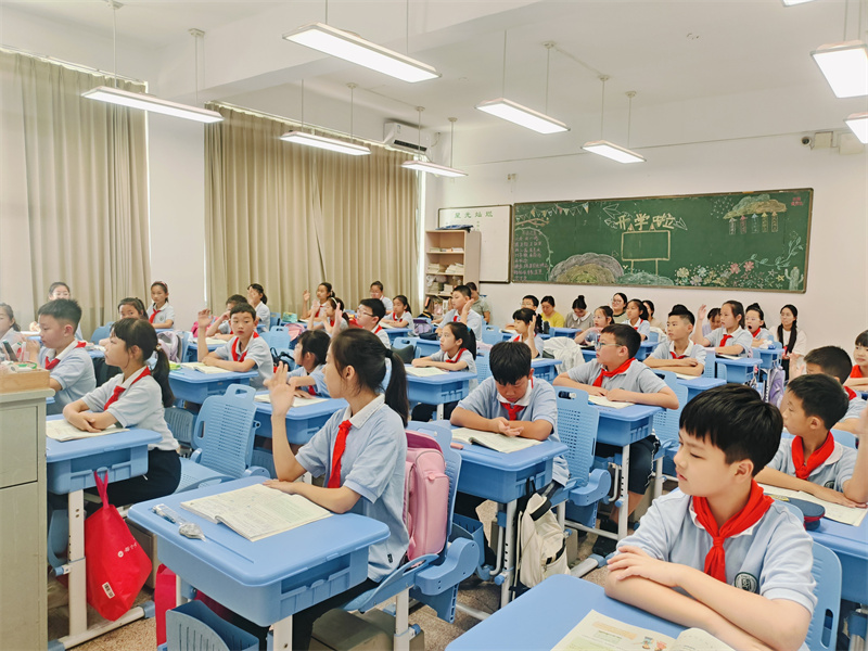 課堂的精彩瞬間7.jpg