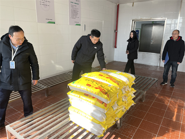 檢查食堂.jpg