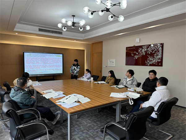 張子威老師發(fā)言.jpg
