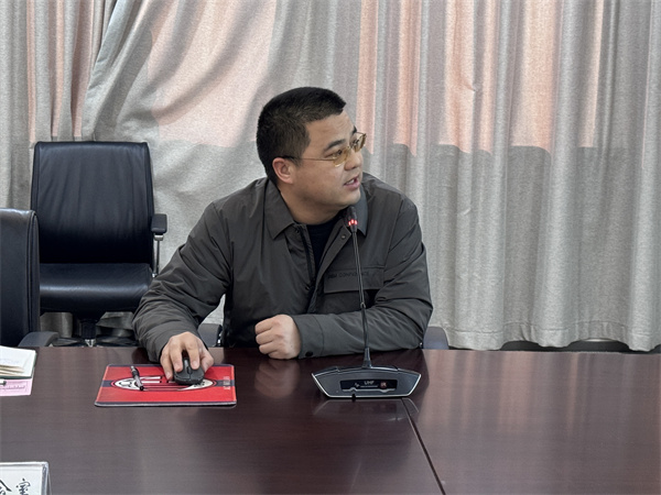 數(shù)學(xué)組張紅藝?yán)蠋煱l(fā)言.jpg
