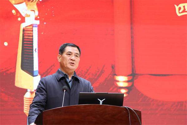 鳳棲湖校區(qū)校長朱云峰總結(jié)講話.jpg
