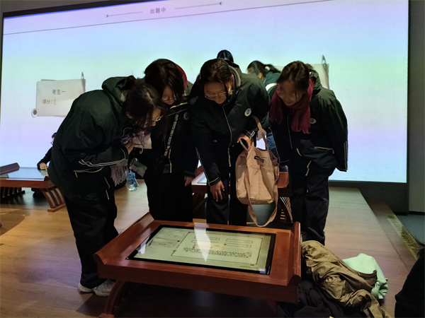 參觀博物館1.jpg