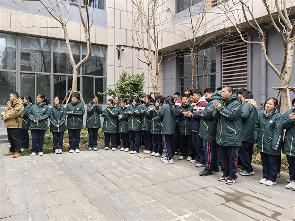 圖1.jpg