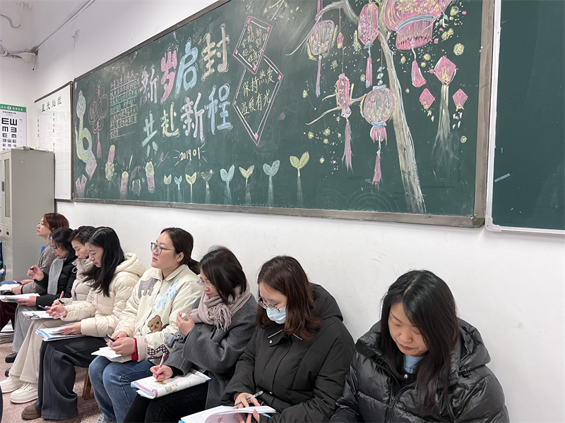 小學(xué)部教師聽課.jpg