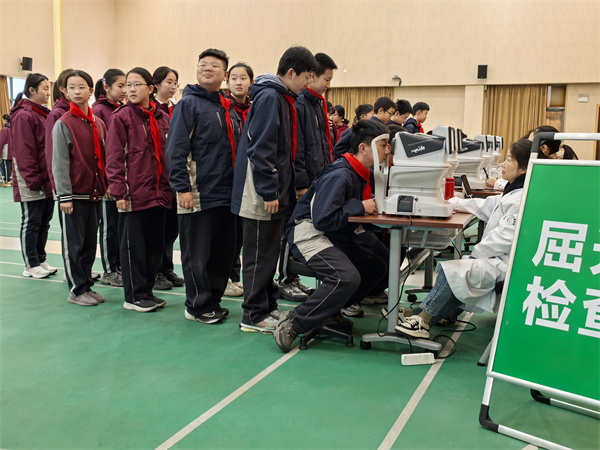 屈光檢查.jpg