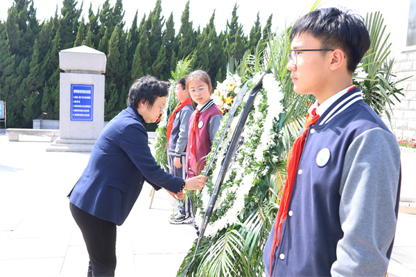 童敏娟副校長整理挽聯(lián).jpg