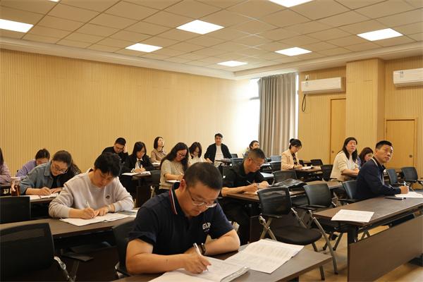 英語組聽課.jpg