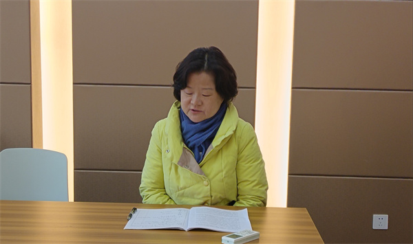 李愛紅主任評課.jpg