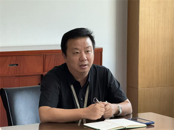鳳棲湖校區(qū)校長張鵬講話1.jpg