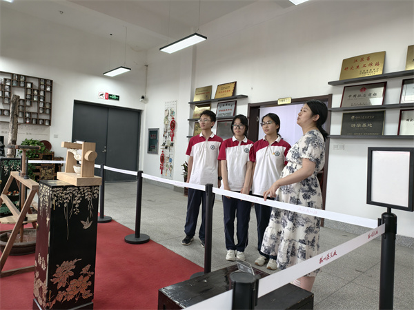 參觀原材料及制作.jpg