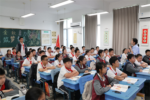 地理體育組：學(xué)生課堂.jpg