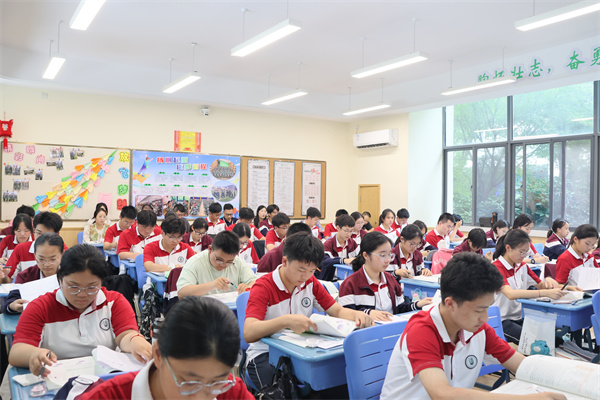 化學(xué)生物組：學(xué)生課堂.jpg