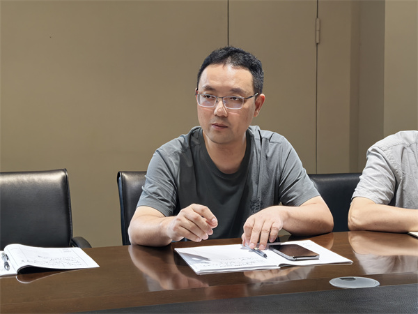 物理組：于鋒老師評課交流.jpg