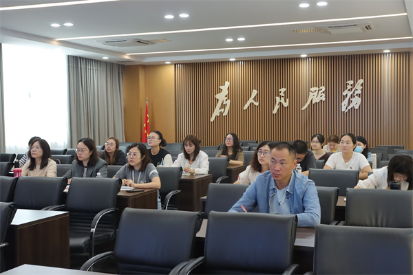 高中英語(yǔ)組：講座現(xiàn)場(chǎng).jpg